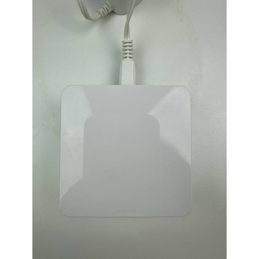 LUTRON CASETA  L-BDG2  SMART BRIDGE HUB for  CASETA SYSTEM HOME KIT/ALEXA/GOOGLE